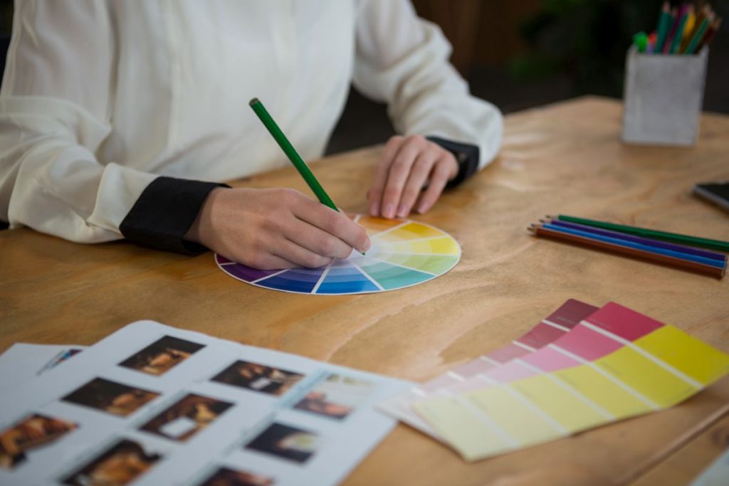 Color Theory in logo design